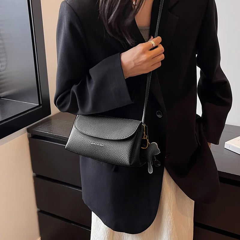 🔥Women's High end Fashion Crossbody Bag with Elephant Pendant👜