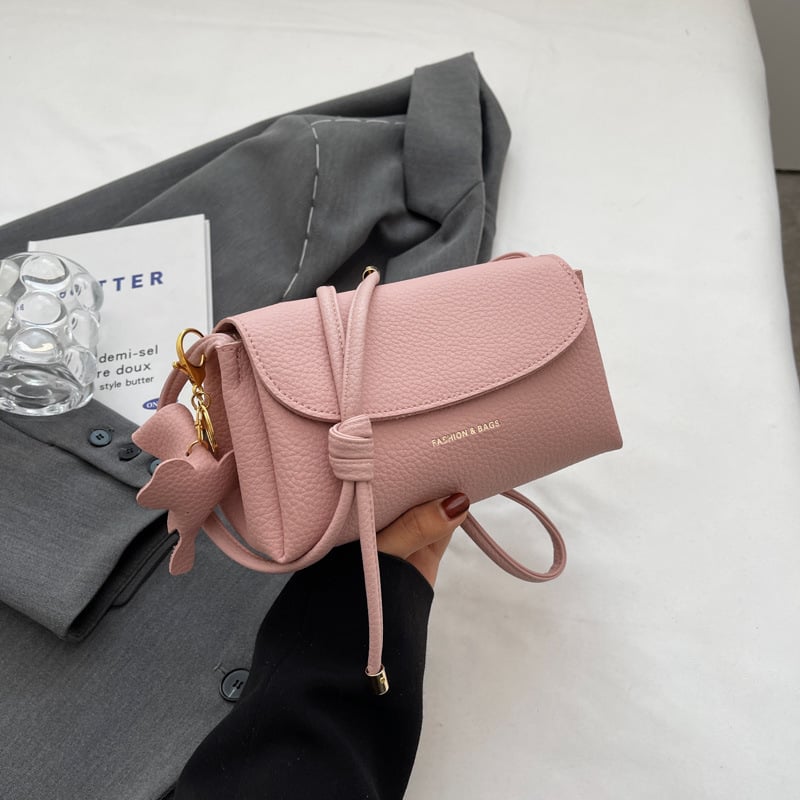 🔥Women's High end Fashion Crossbody Bag with Elephant Pendant👜