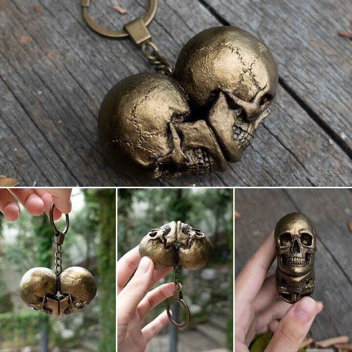 💕Unswerving till death-☠️Anatomical Skull Red Heart  Pendant Keychain☠️